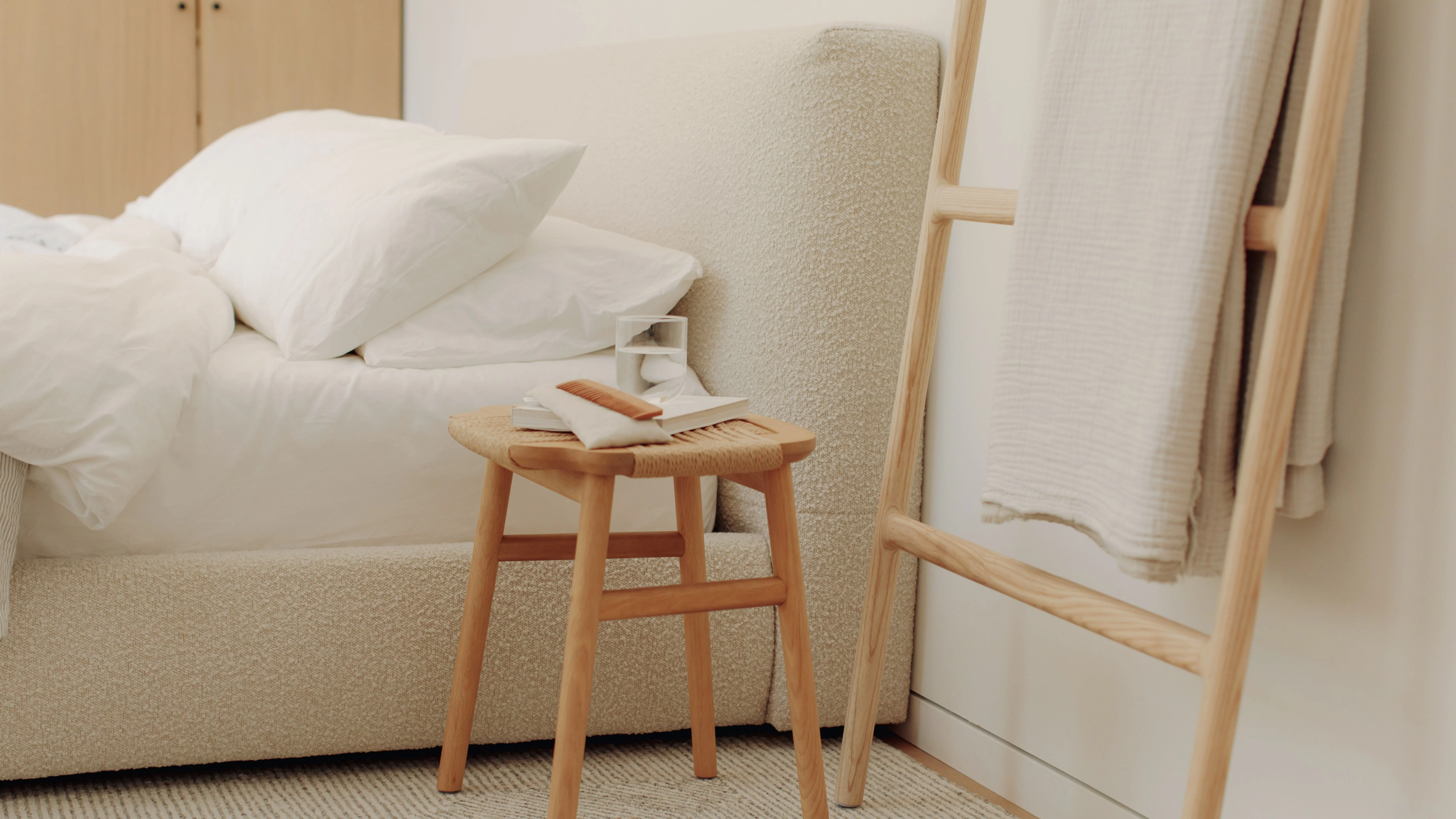 Dream Bed, Queen, Cream Boucle - Image 8