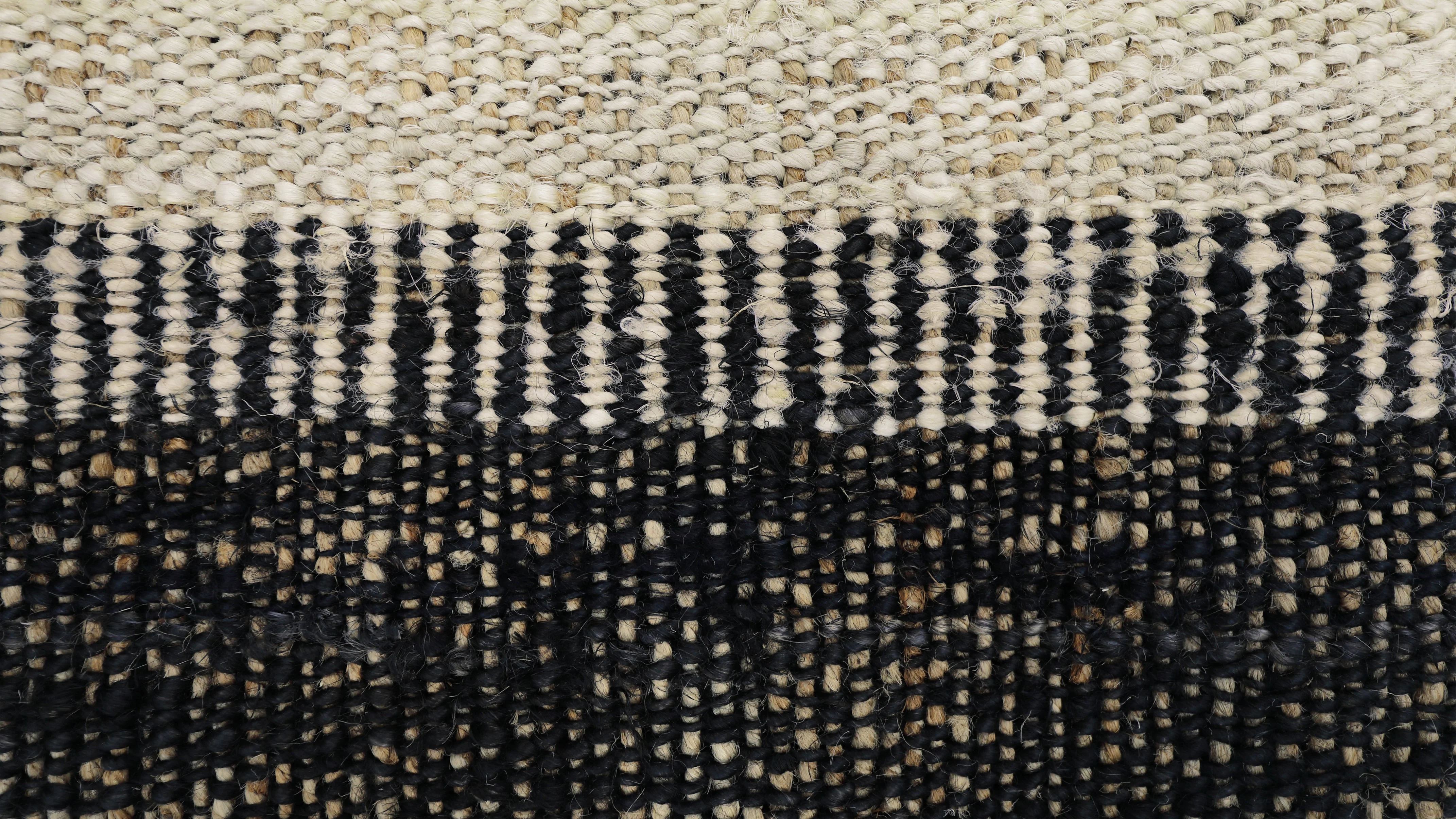 Savary Rug, 9x12 - Image 5